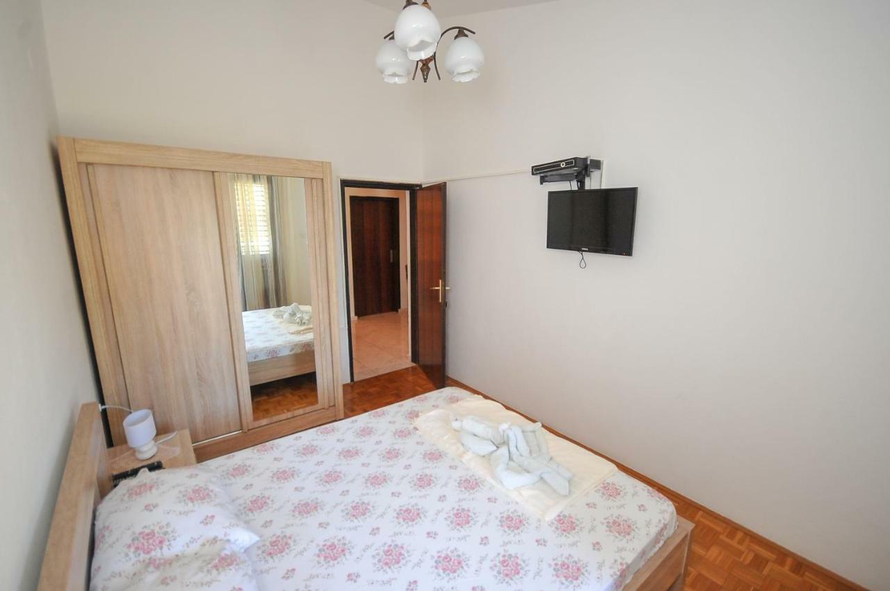 Apartments Kuc Бар Екстер'єр фото